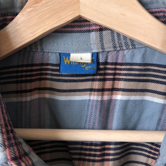 Wrangler plaid flannel button-down - Picture 3 of 4